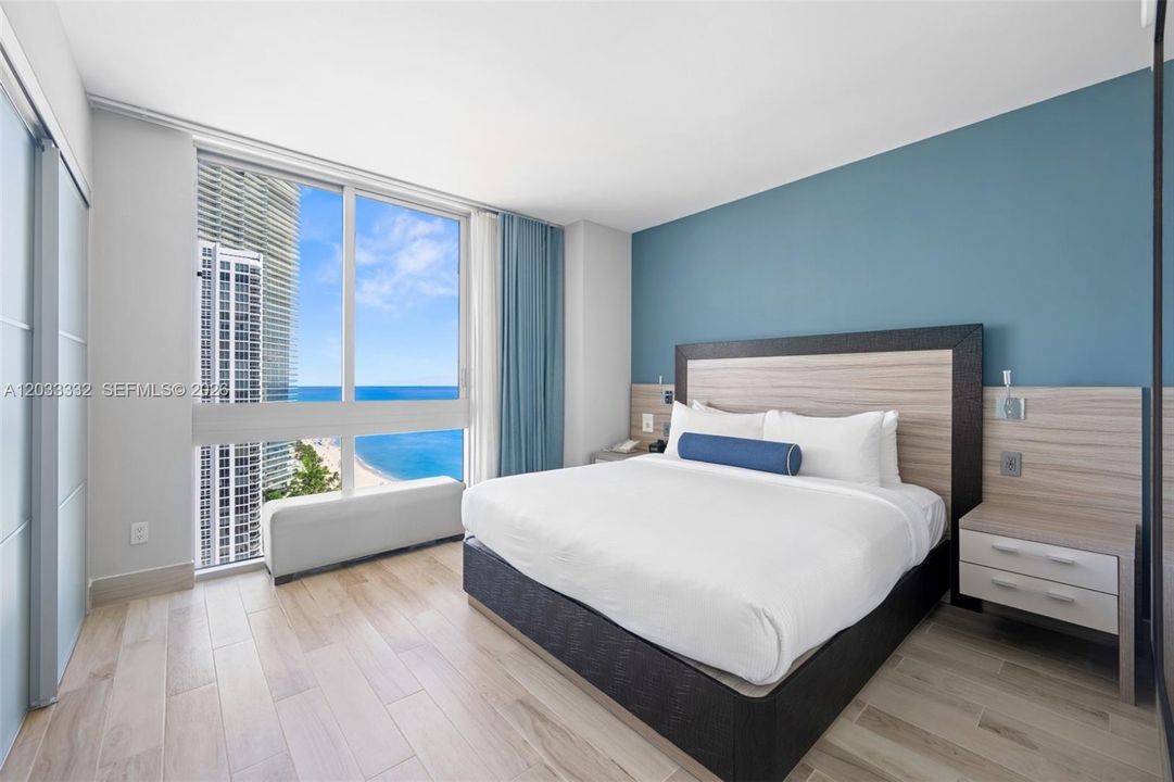 For Sale: $690,000 (1 beds, 1 baths, 688 Square Feet)