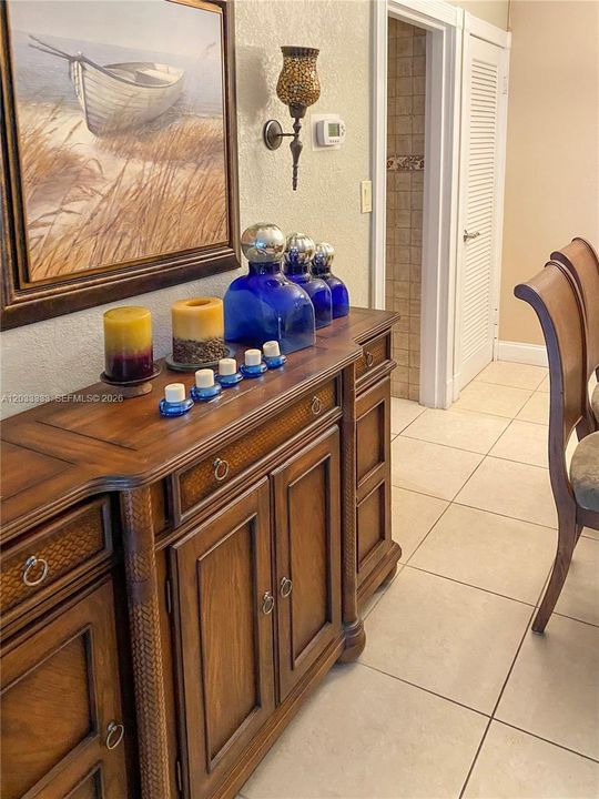For Rent: $2,850 (1 beds, 2 baths, 918 Square Feet)