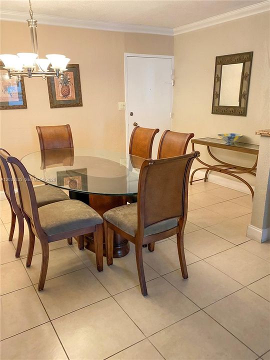 For Rent: $2,850 (1 beds, 2 baths, 918 Square Feet)