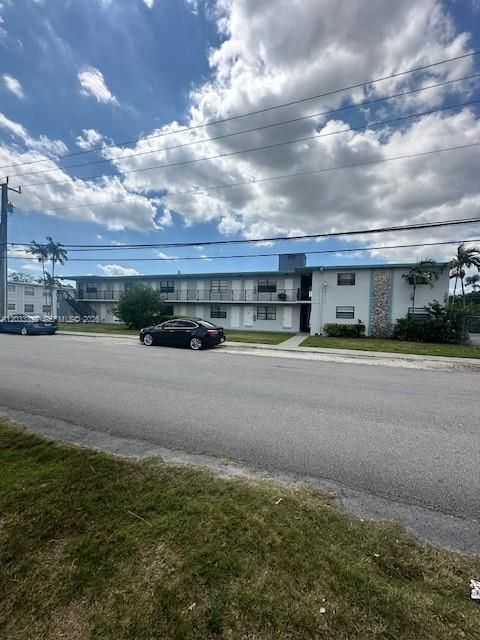 For Rent: $1,650 (1 beds, 1 baths, 519 Square Feet)