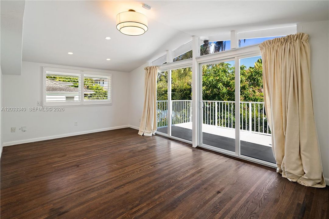 For Sale: $5,799,000 (4 beds, 3 baths, 3382 Square Feet)