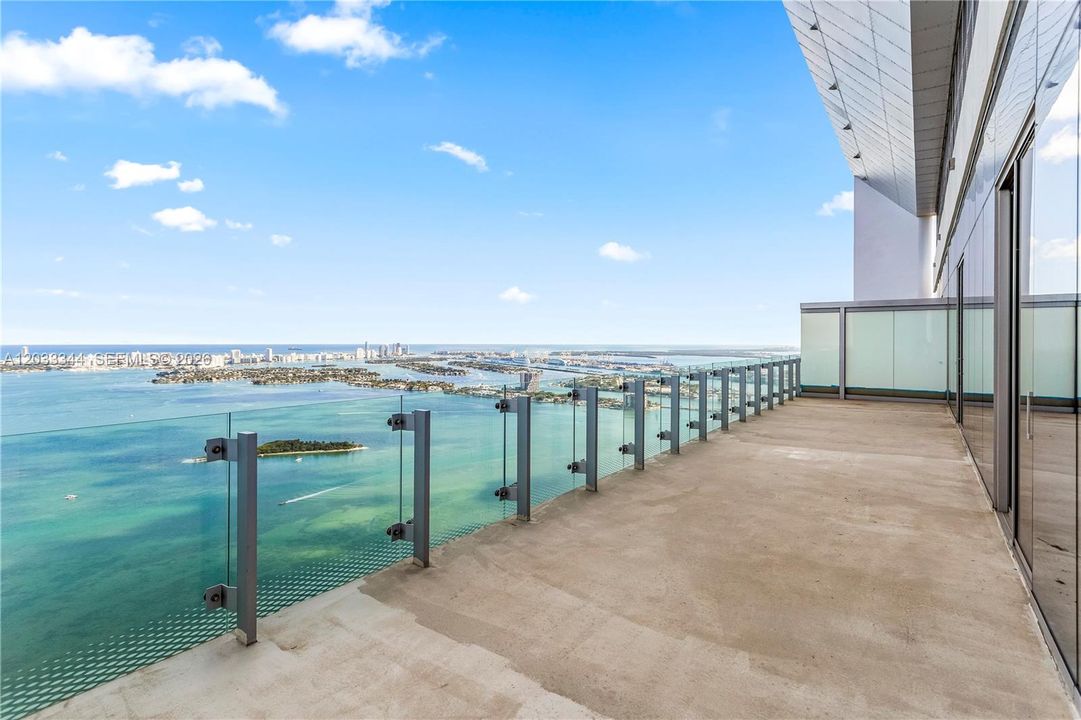 For Sale: $4,500,000 (3 beds, 3 baths, 3678 Square Feet)