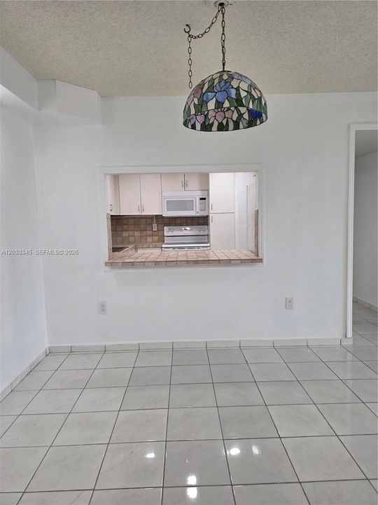 For Rent: $2,200 (2 beds, 2 baths, 960 Square Feet)