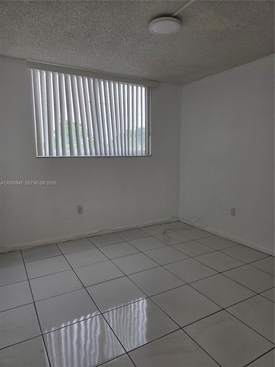 For Rent: $2,200 (2 beds, 2 baths, 960 Square Feet)