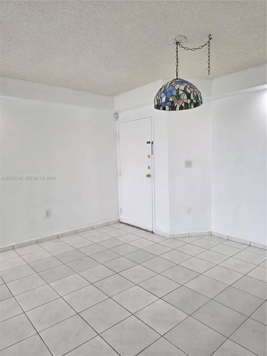 For Rent: $2,200 (2 beds, 2 baths, 960 Square Feet)