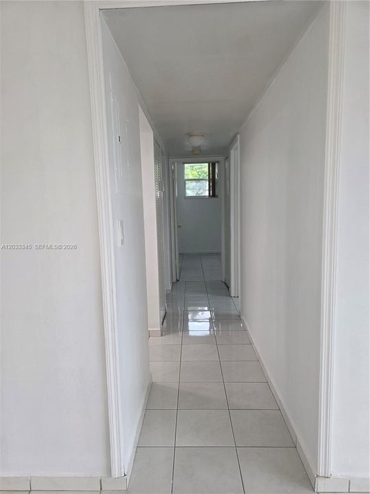 For Rent: $2,200 (2 beds, 2 baths, 960 Square Feet)
