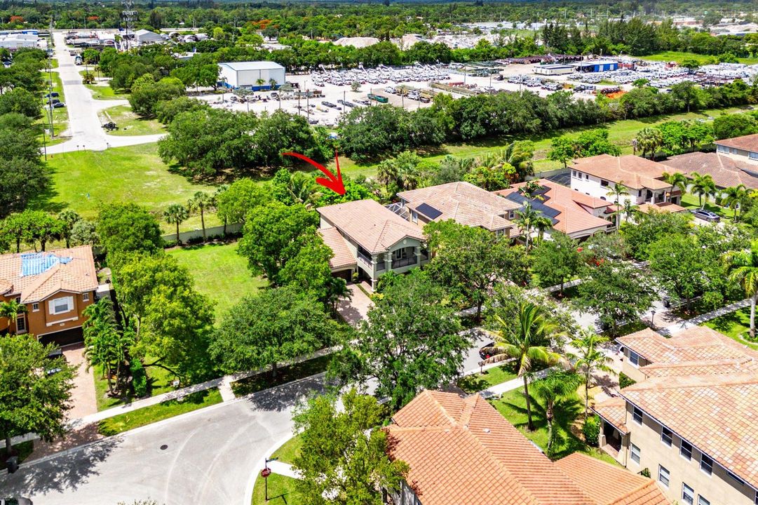 052-599CrestaCircle-WestPalmBeach-FL-334