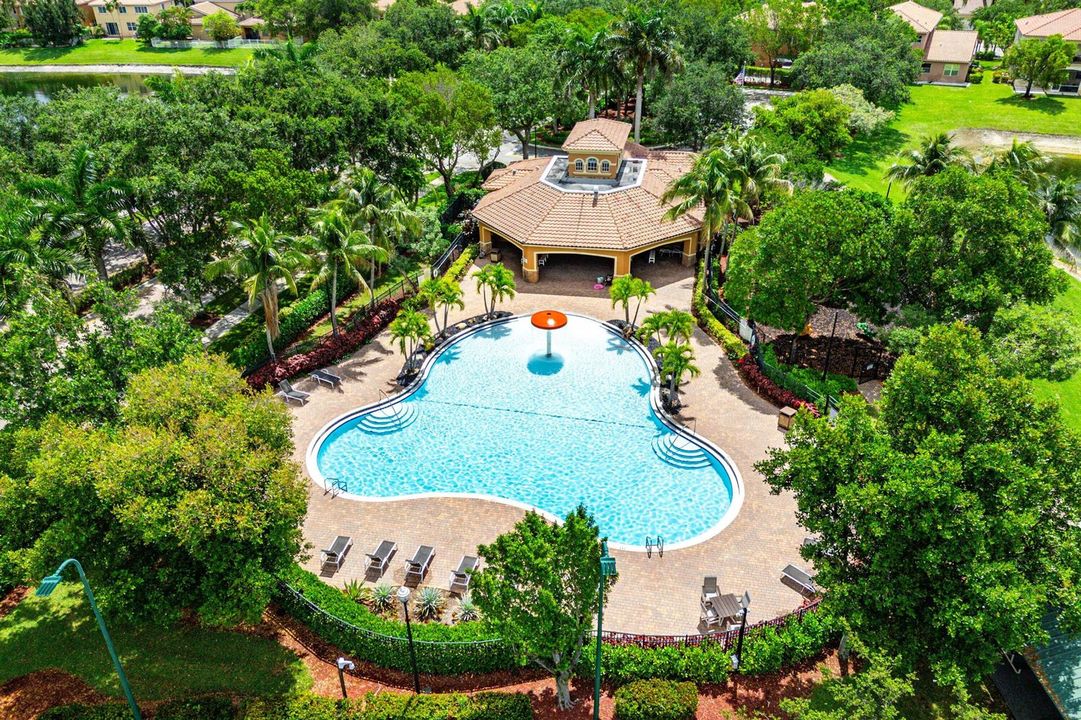 058-599CrestaCircle-WestPalmBeach-FL-334