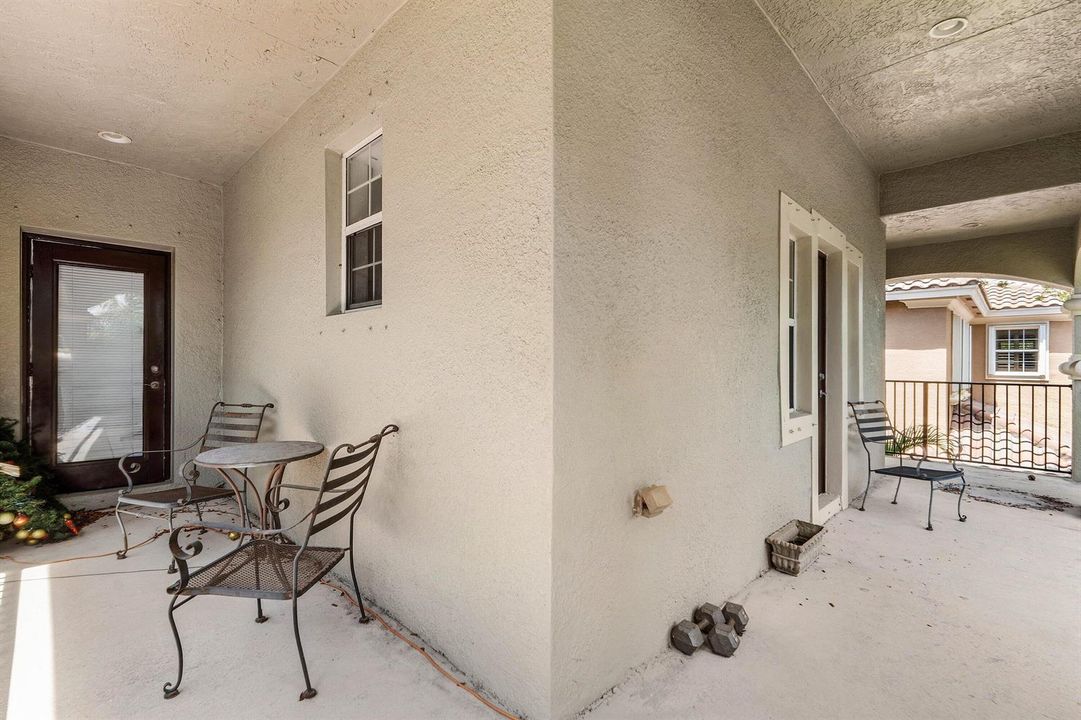 037-599CrestaCircle-WestPalmBeach-FL-334