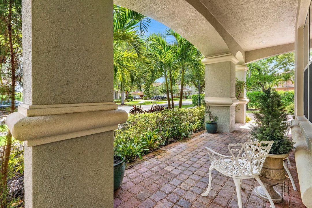 005-599CrestaCircle-WestPalmBeach-FL-334