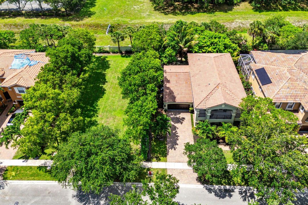 045-599CrestaCircle-WestPalmBeach-FL-334