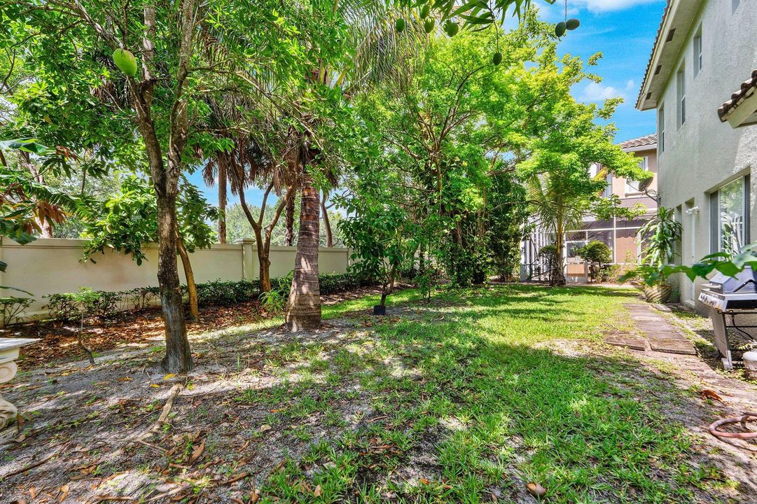 039-599CrestaCircle-WestPalmBeach-FL-334