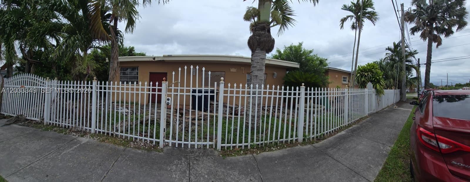 For Sale: $595,000 (6 beds, 3 baths, 2205 Square Feet)