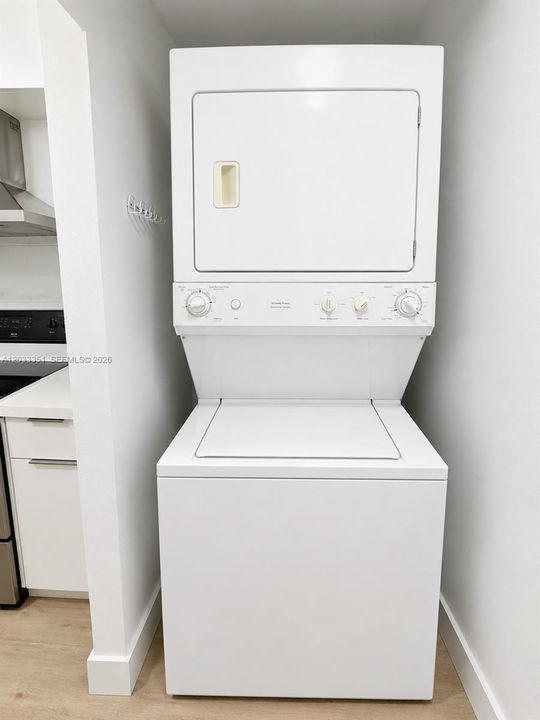 出租: $2,650 (2 贝兹, 2 浴室, 960 平方英尺)