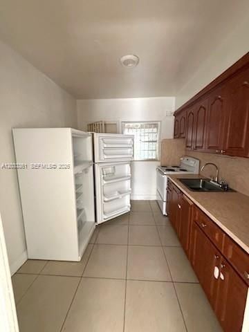 For Rent: $2,300 (2 beds, 1 baths, 1656 Square Feet)