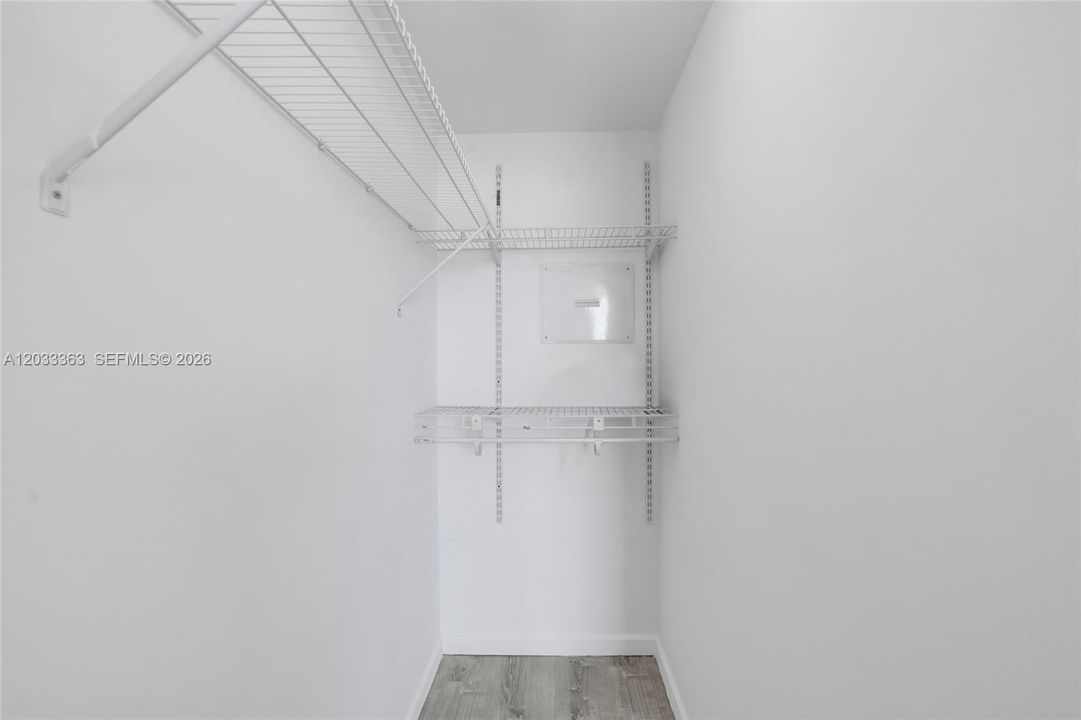 For Sale: $460,000 (1 beds, 1 baths, 800 Square Feet)