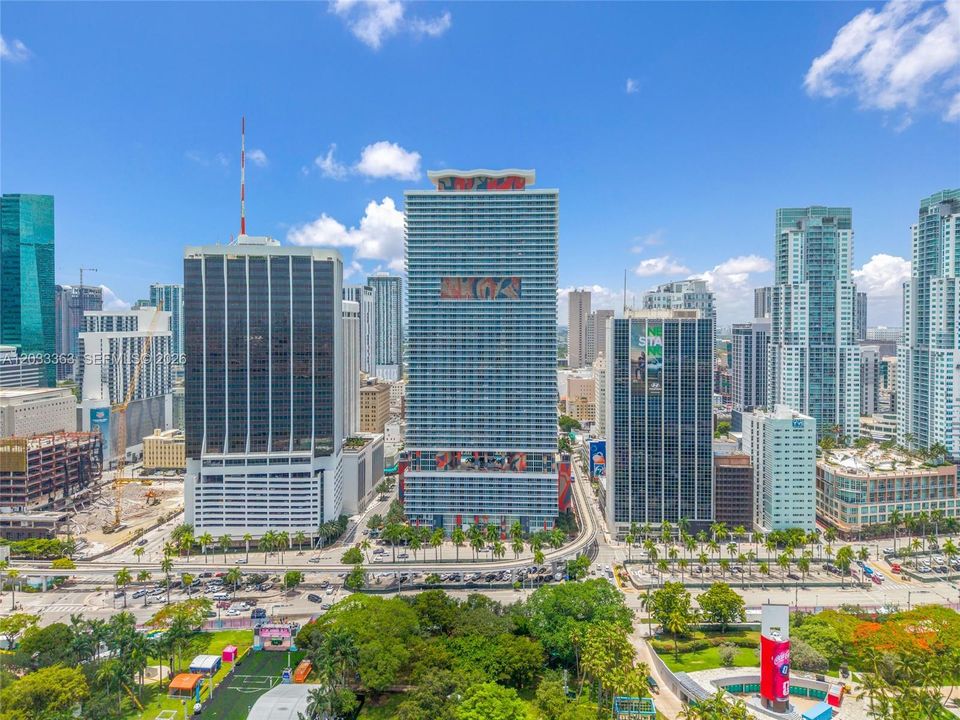 For Sale: $460,000 (1 beds, 1 baths, 800 Square Feet)