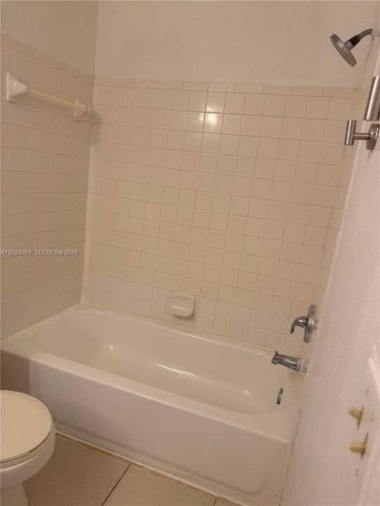 For Rent: $2,050 (2 beds, 2 baths, 963 Square Feet)
