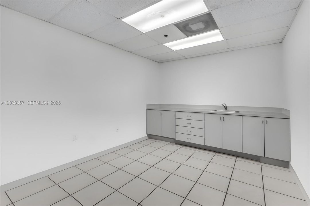 Break Room Kitchenett