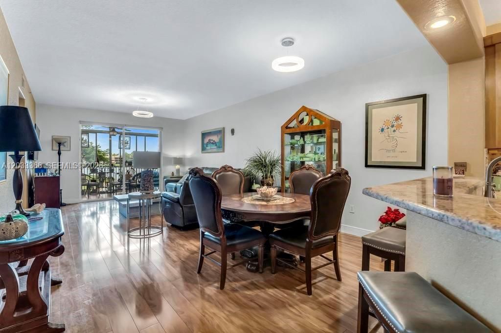 For Sale: $250,000 (2 beds, 2 baths, 1705 Square Feet)