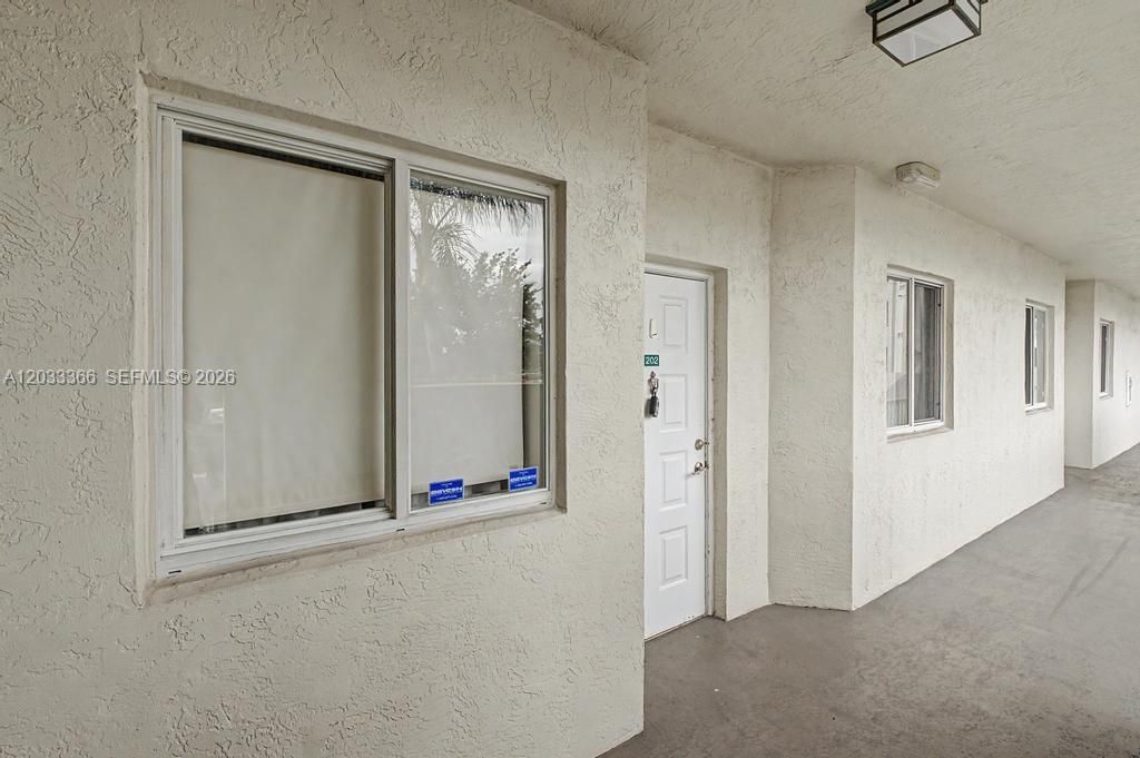 For Sale: $250,000 (2 beds, 2 baths, 1705 Square Feet)