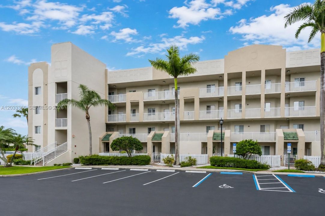For Sale: $250,000 (2 beds, 2 baths, 1705 Square Feet)