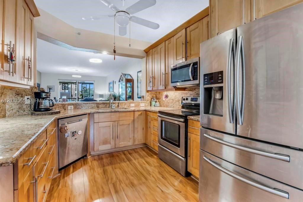 For Sale: $250,000 (2 beds, 2 baths, 1705 Square Feet)