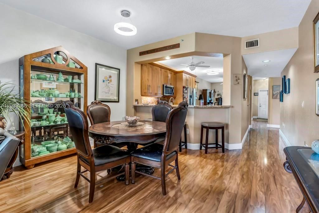 For Sale: $250,000 (2 beds, 2 baths, 1705 Square Feet)