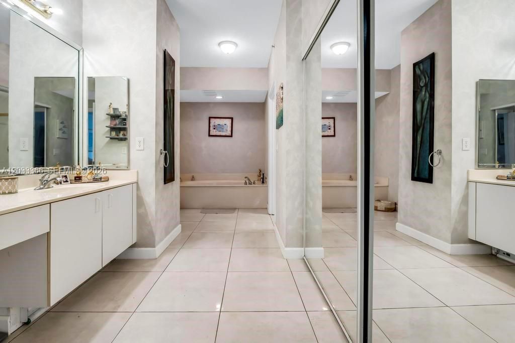 For Sale: $250,000 (2 beds, 2 baths, 1705 Square Feet)