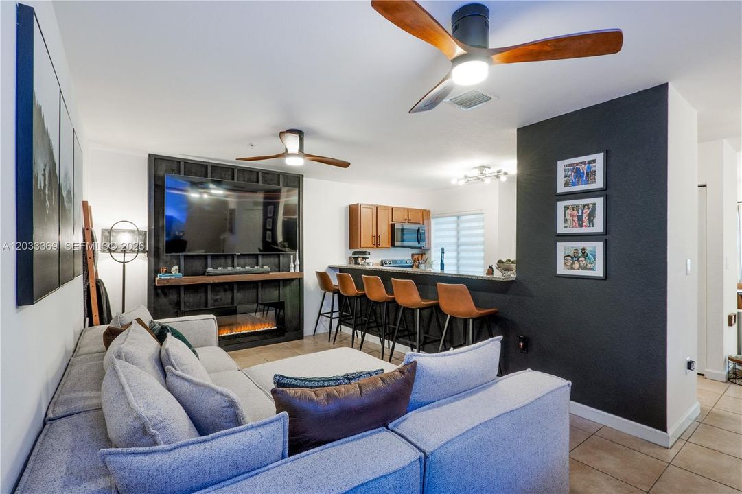 En Venta: $465,000 (3 camas, 2 baños, 1515 Pies cuadrados)