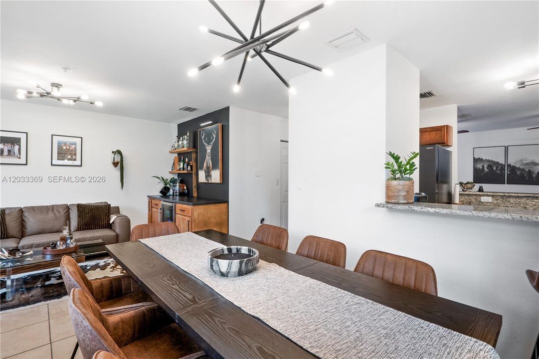 En Venta: $465,000 (3 camas, 2 baños, 1515 Pies cuadrados)