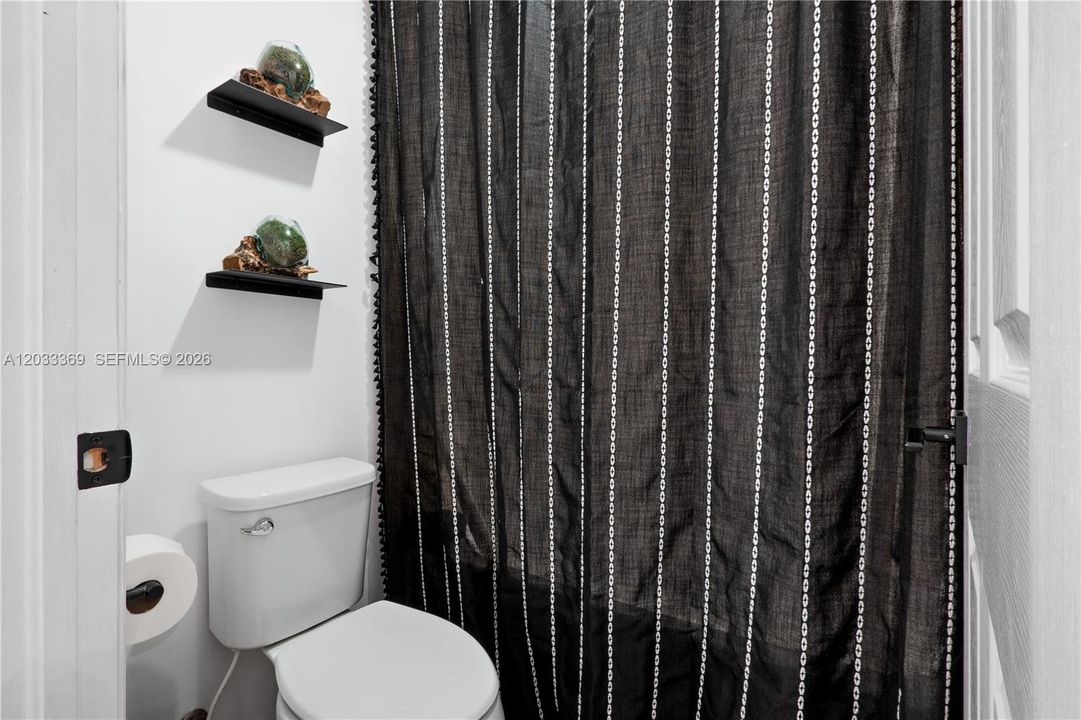 En Venta: $465,000 (3 camas, 2 baños, 1515 Pies cuadrados)