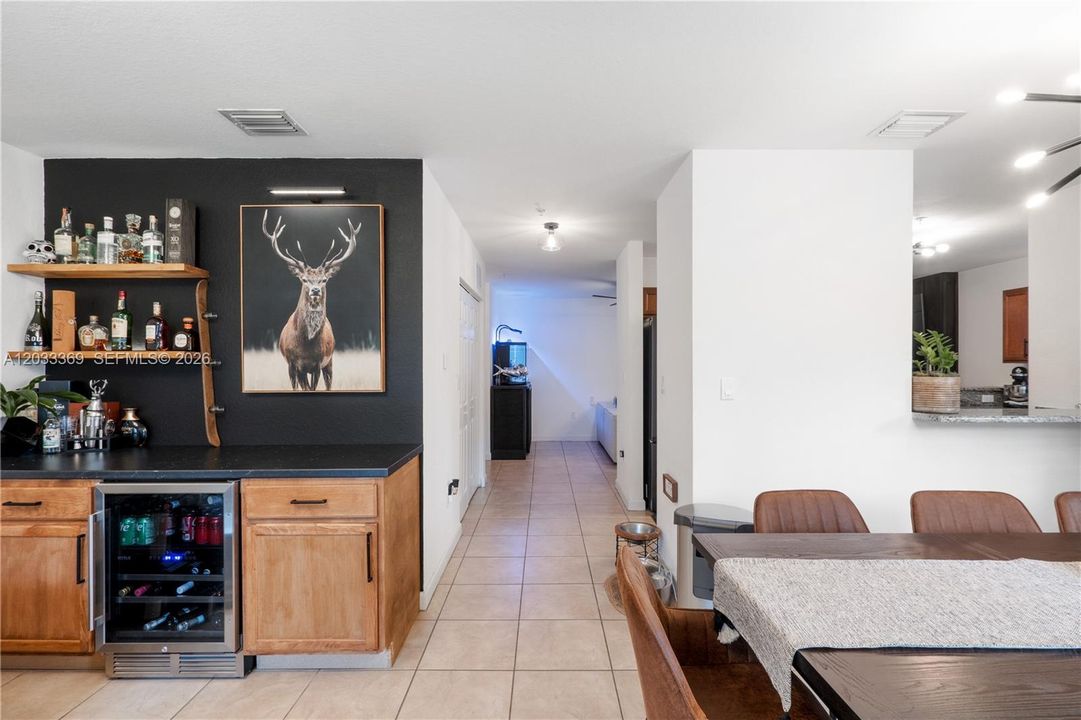En Venta: $465,000 (3 camas, 2 baños, 1515 Pies cuadrados)