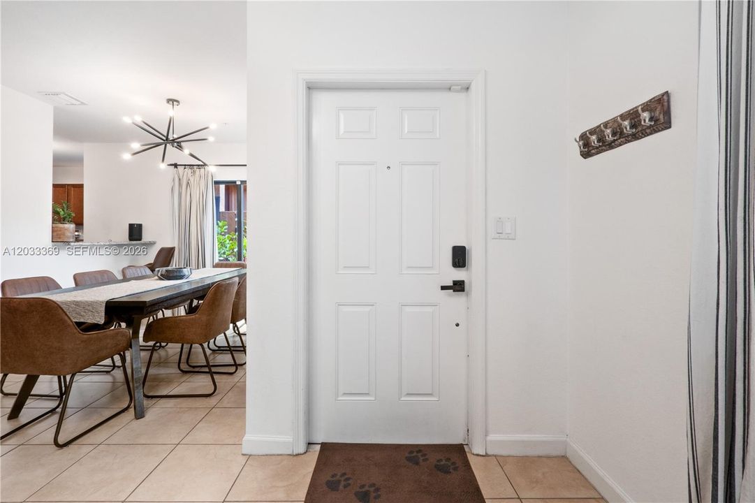 En Venta: $465,000 (3 camas, 2 baños, 1515 Pies cuadrados)