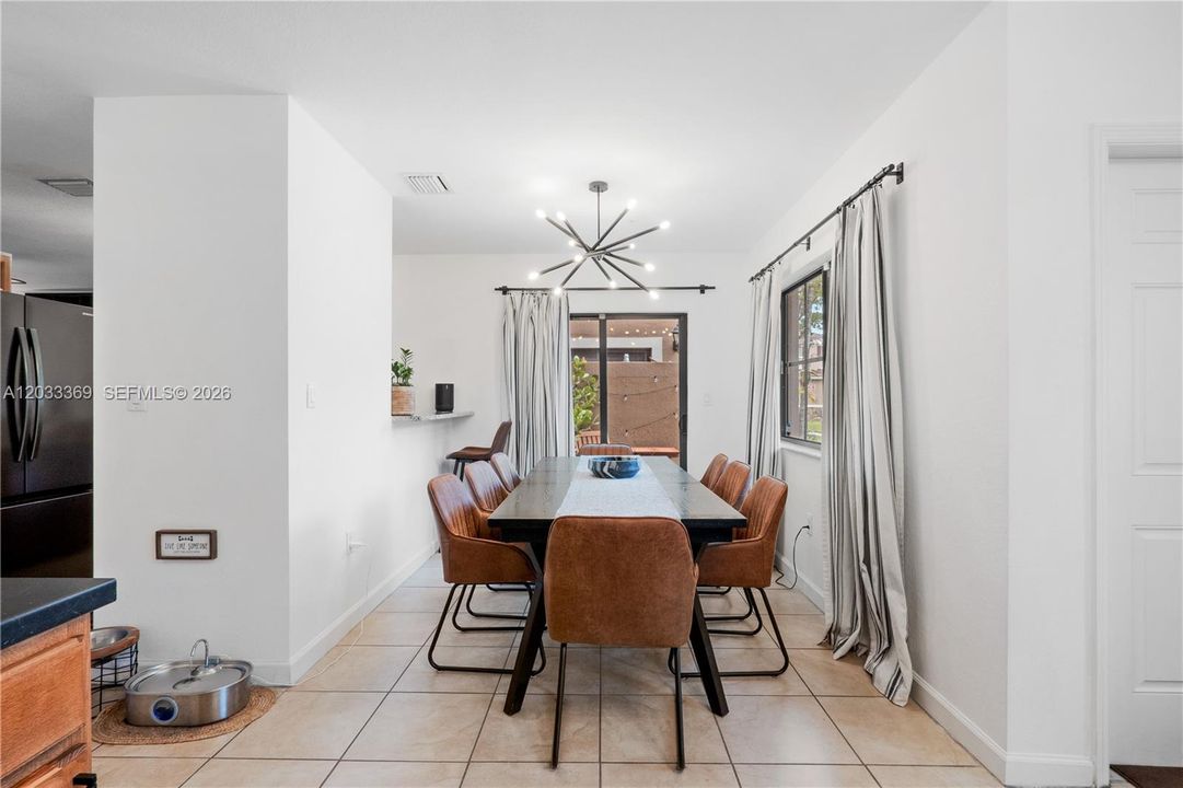 En Venta: $465,000 (3 camas, 2 baños, 1515 Pies cuadrados)