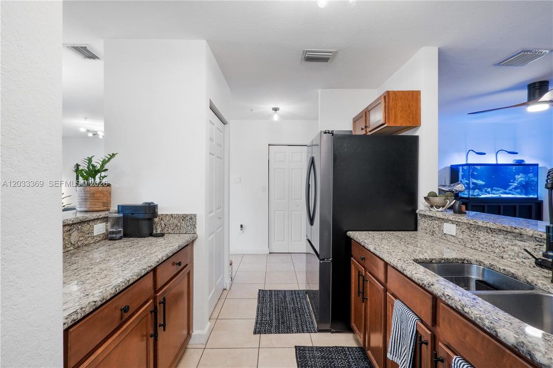 En Venta: $465,000 (3 camas, 2 baños, 1515 Pies cuadrados)