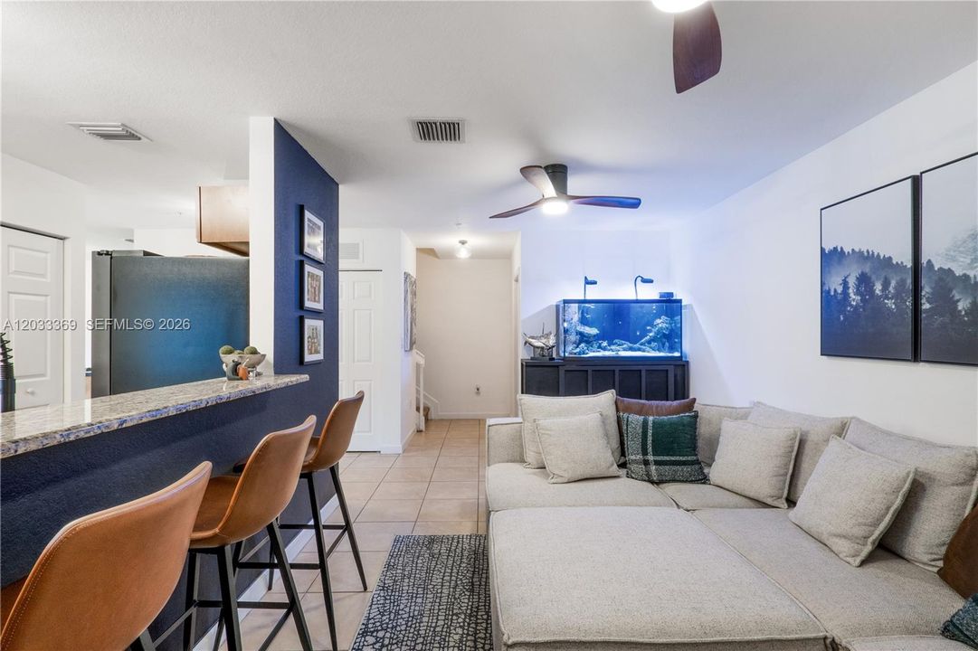 En Venta: $465,000 (3 camas, 2 baños, 1515 Pies cuadrados)