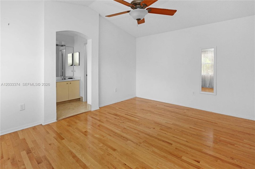 For Rent: $3,600 (2 beds, 2 baths, 1404 Square Feet)