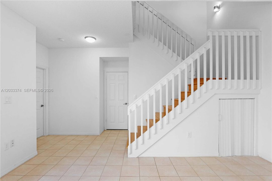 For Rent: $3,600 (2 beds, 2 baths, 1404 Square Feet)