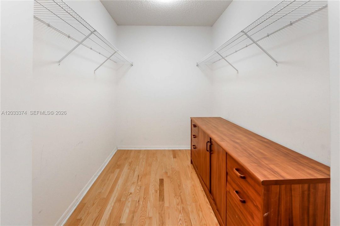 For Rent: $3,600 (2 beds, 2 baths, 1404 Square Feet)