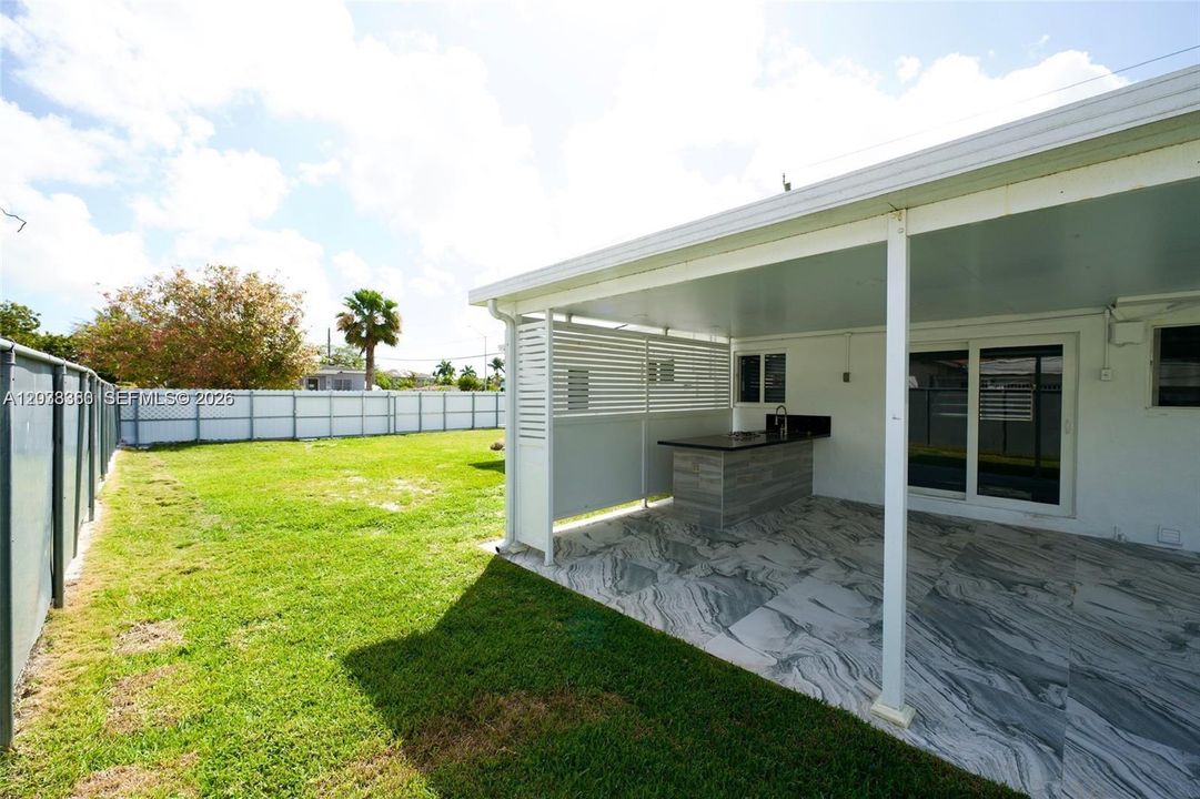 For Rent: $3,100 (2 beds, 2 baths, 1265 Square Feet)