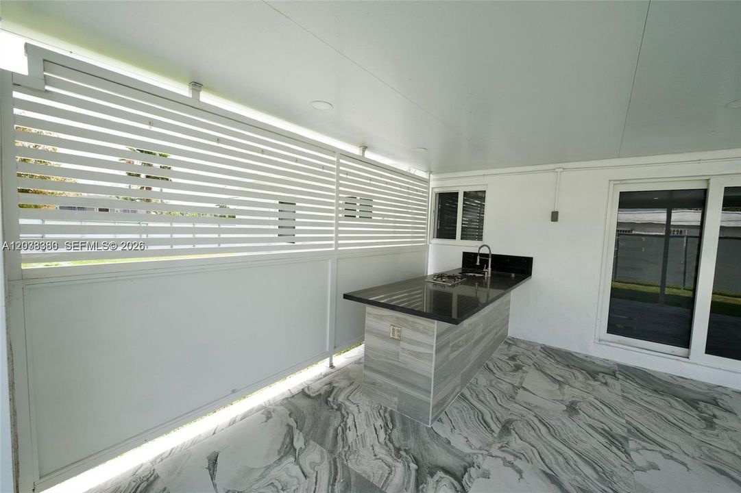 For Rent: $3,100 (2 beds, 2 baths, 1265 Square Feet)