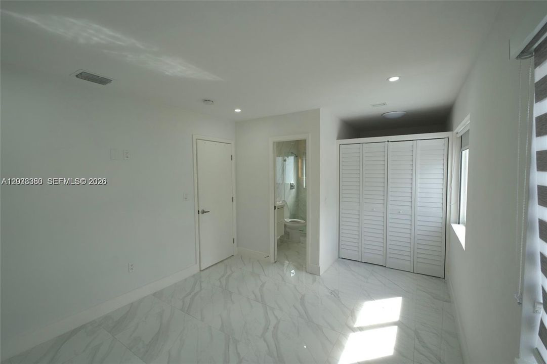 For Rent: $3,100 (2 beds, 2 baths, 1265 Square Feet)
