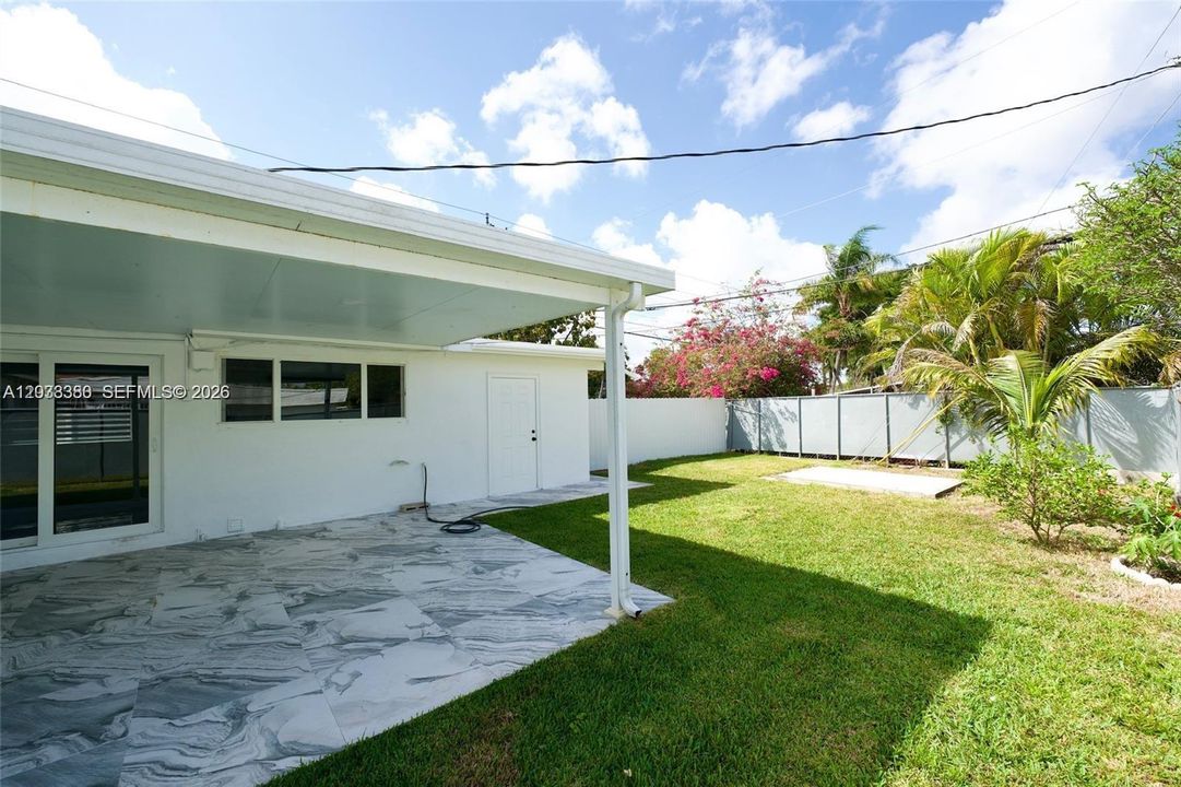 For Rent: $3,100 (2 beds, 2 baths, 1265 Square Feet)
