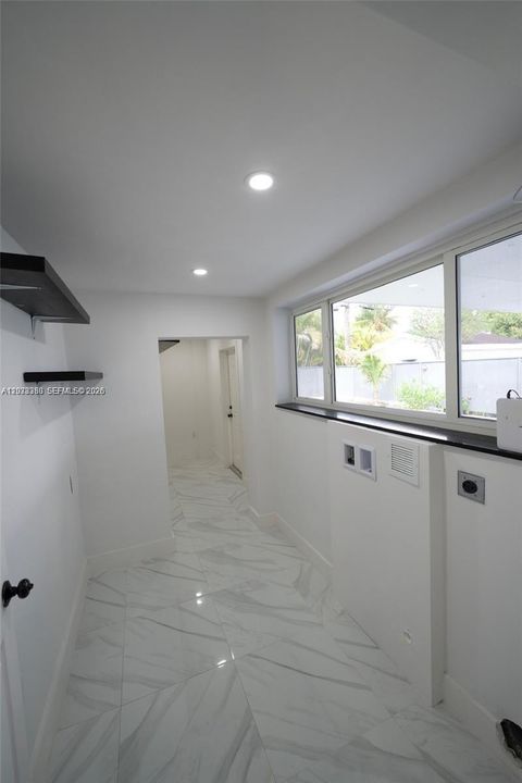For Rent: $3,100 (2 beds, 2 baths, 1265 Square Feet)