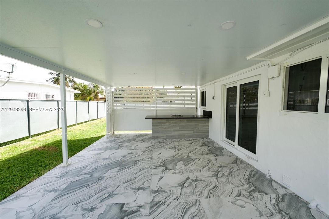 For Rent: $3,100 (2 beds, 2 baths, 1265 Square Feet)