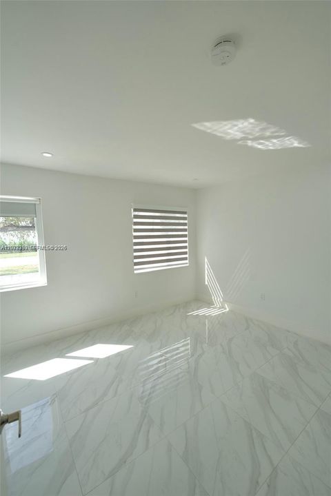 For Rent: $3,100 (2 beds, 2 baths, 1265 Square Feet)