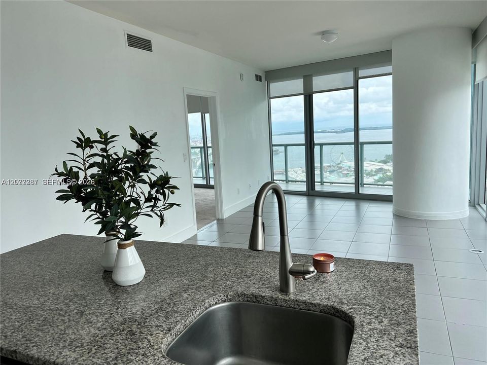 For Sale: $890,000 (2 beds, 2 baths, 1315 Square Feet)