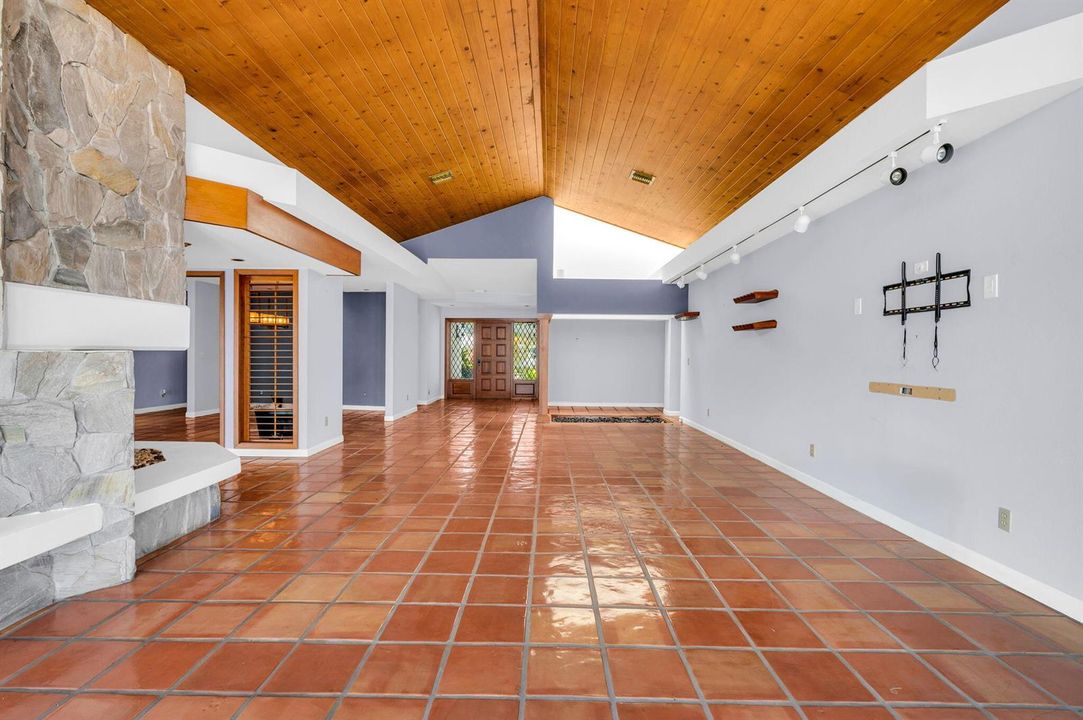 10-web-or-mls-photo-10