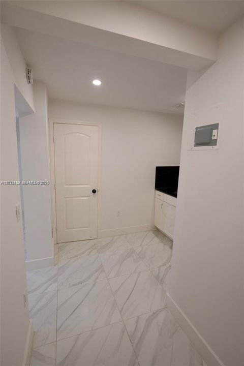 В аренду: $1,500 (3 спален, 1 ванн, 1265 Квадратных фут)